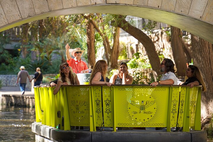 San Antonio Premium City Tour with Alamo & River Walk Cruise Review: The Best Way to See It All in One Day