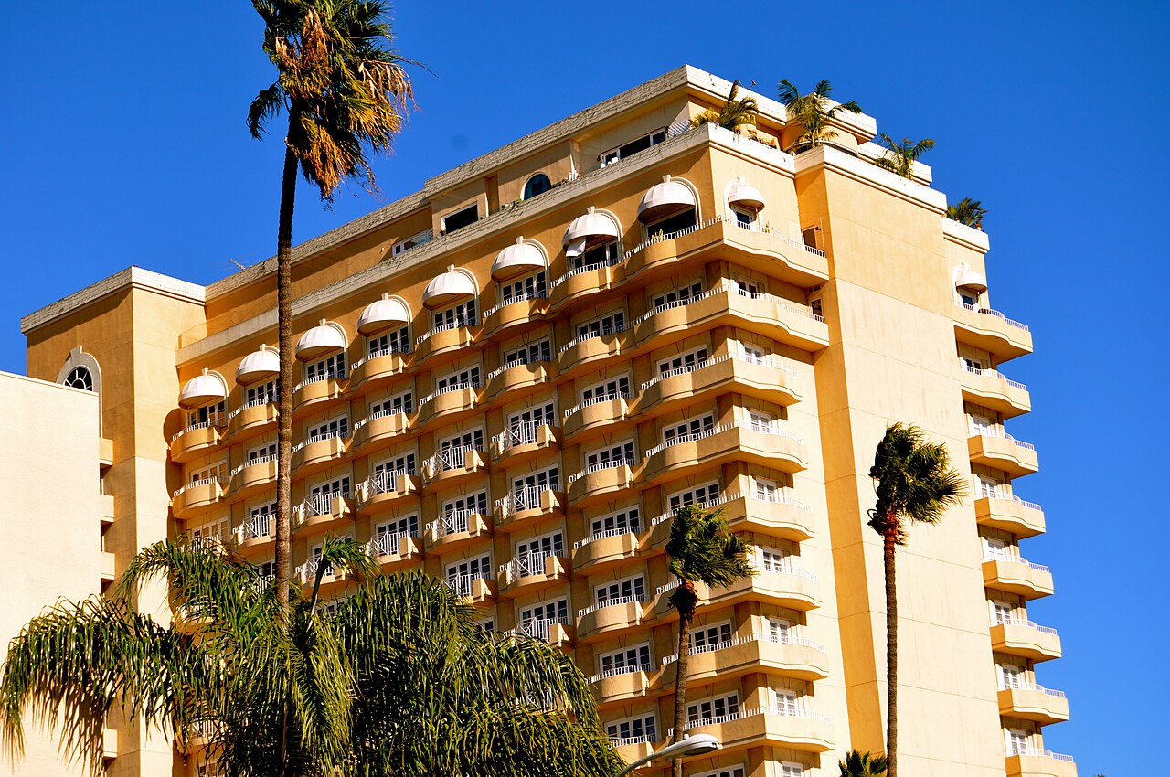 Four Seasons Hotel Los Angeles at Beverly Hills Review: Quiet Luxury, Star Power