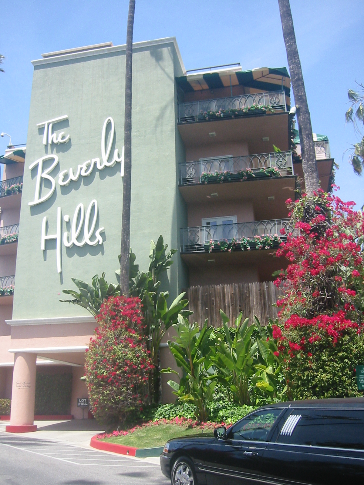 The Beverly Hills Hotel Review: Pink Palace Glamour Since 1912