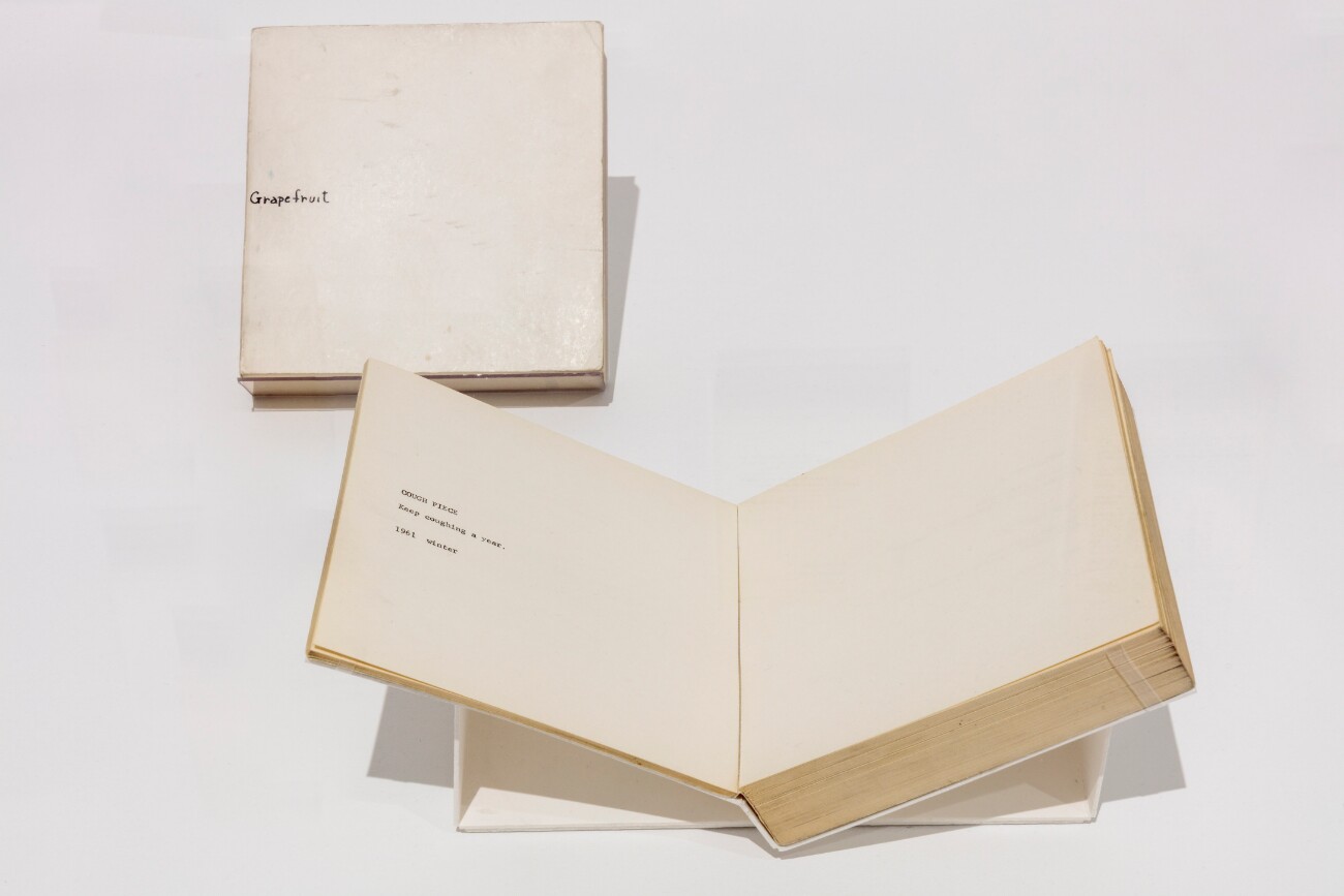 El lúdico libro ‘Grapefruit’ de Yoko Ono brilla en Los Ángeles este mes