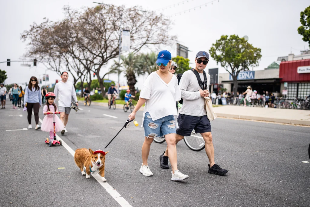 CicLAvia—Heart of LA lleva 6.5 millas de calles sin autos al corazón de la ciudad