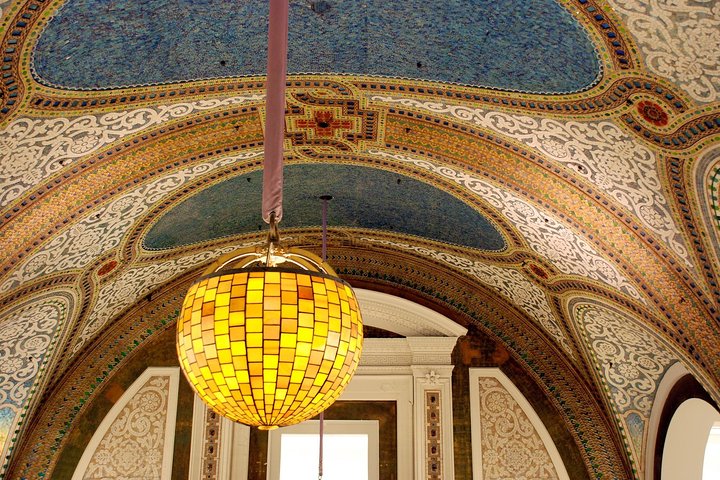 Historic Chicago Walking Tour Review: Michigan Avenue's Timeless Treasures