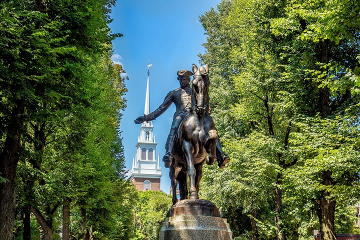Freedom Trail Walking Tour Review: 16 Landmarks in One Unforgettable Walk